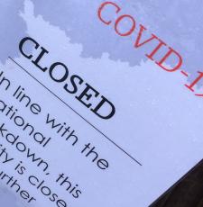 Image of notice telling people facility is closed because of COVID-19.