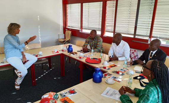 Dr Hanne Vogt speaking to members of the 2023 EIFL Initiative for Young African Library Innovator's group who visited Cologne in Germany.